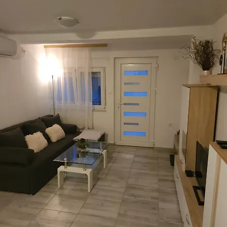 Lovely Self Check In Apartment 2+1 Zadar Exterior photo